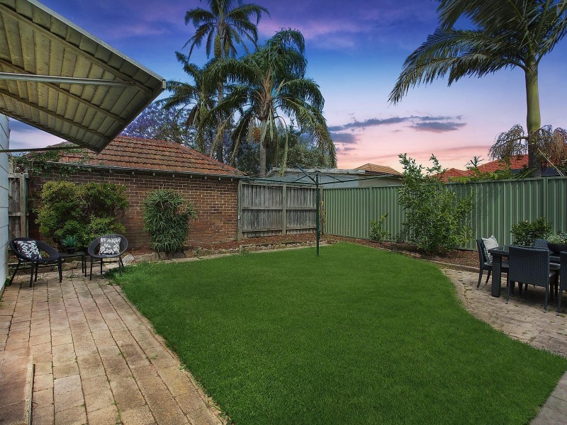 15 Clemton Avenue, Earlwood NSW 2206