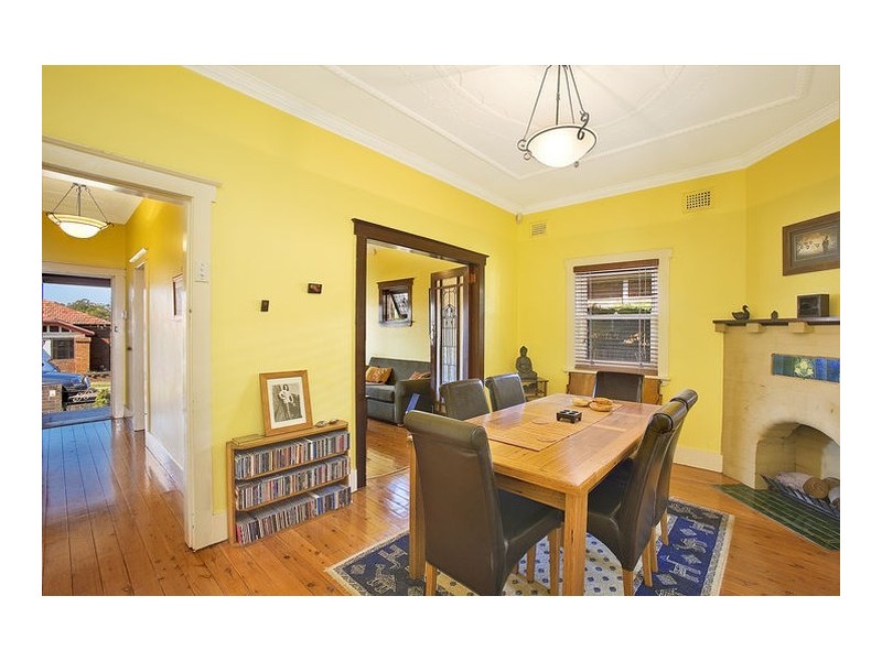 44 Bardwell Crescent, Earlwood NSW 2206