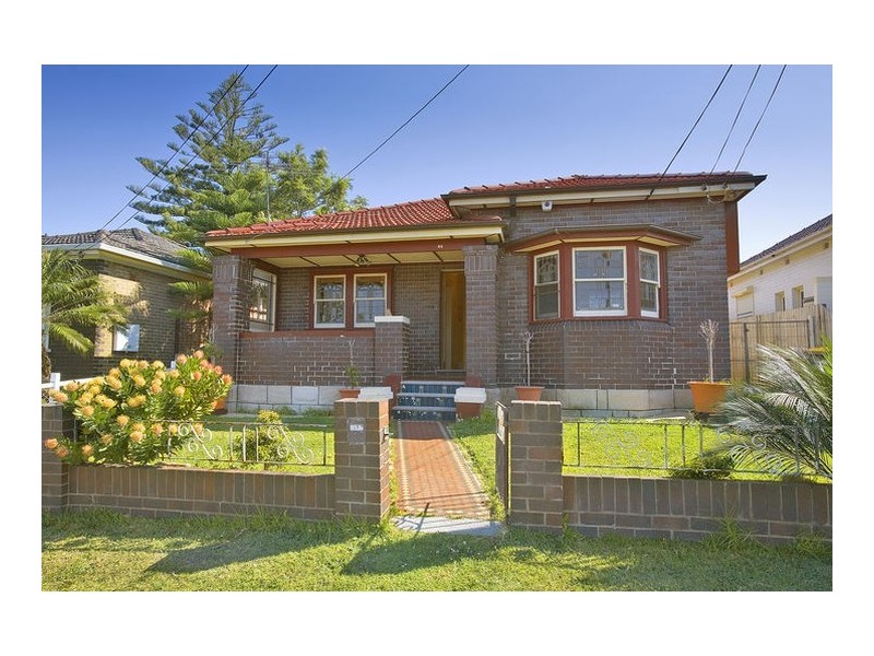 44 Bardwell Crescent, Earlwood NSW 2206