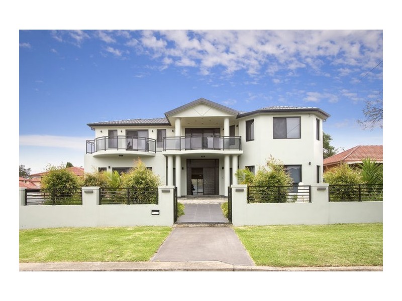 16 Michael Avenue, Belfield NSW 2191