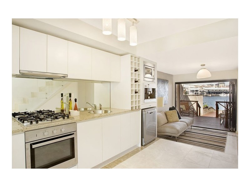 8 William Street, Balmain East NSW 2041