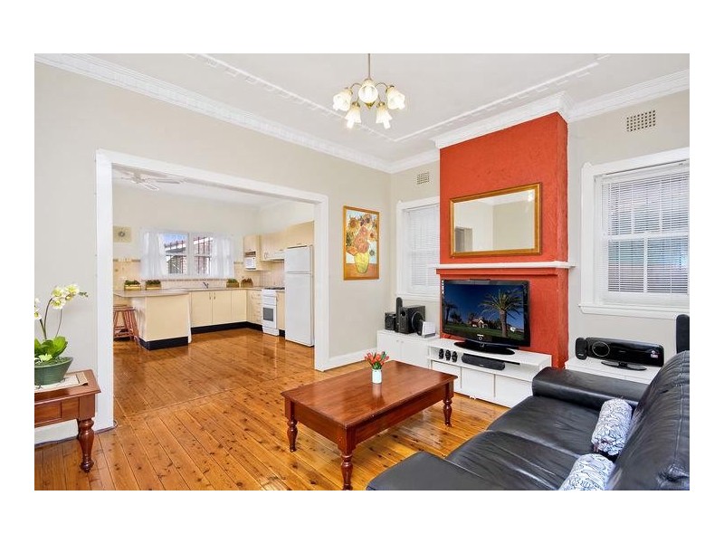 5 Barnes Avenue, Earlwood NSW 2206