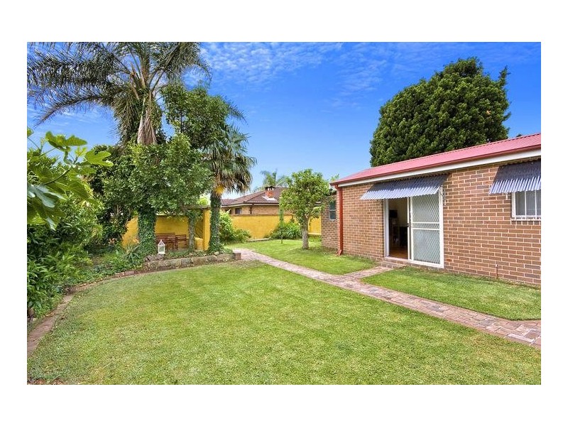 5 Barnes Avenue, Earlwood NSW 2206