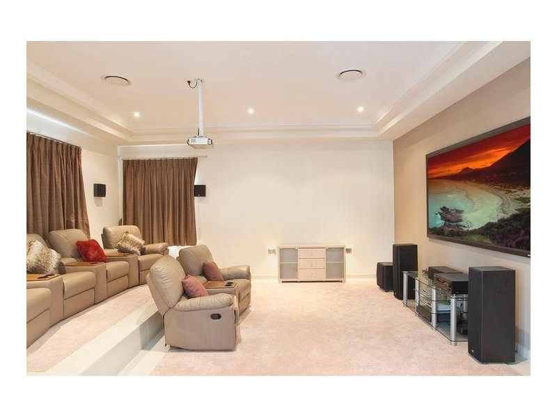 16 Pipersbrook Crescent, Bella Vista NSW 2153