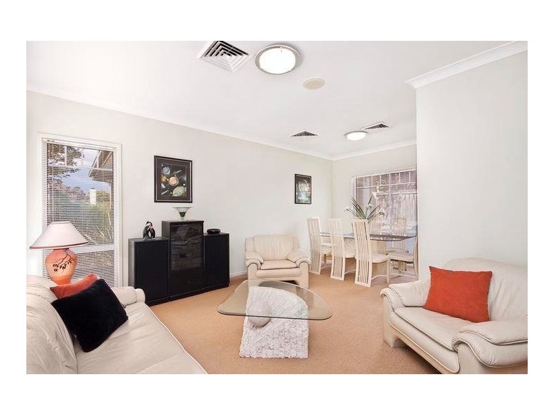 1 Sirrius Close, Beaumont Hills NSW 2155