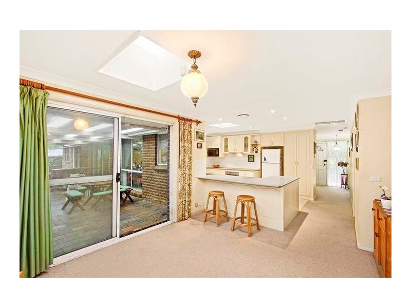 8 Ulundri Drive, Castle Hill NSW 2154