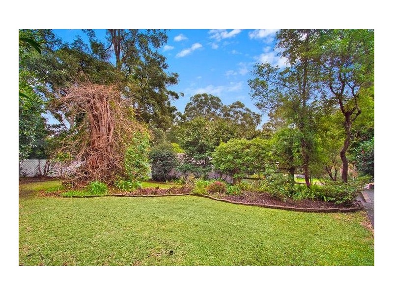 8 Ulundri Drive, Castle Hill NSW 2154