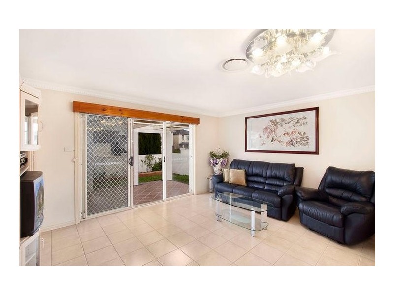 5 Townsend Circuit, Beaumont Hills NSW 2155