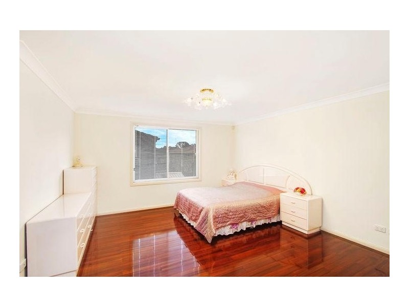 5 Townsend Circuit, Beaumont Hills NSW 2155