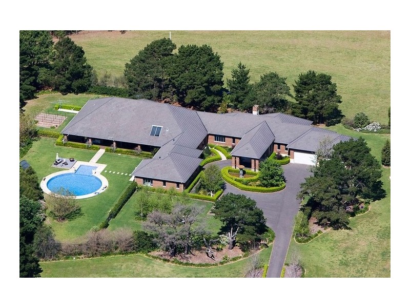 8 Emperor Place, Kenthurst NSW 2156