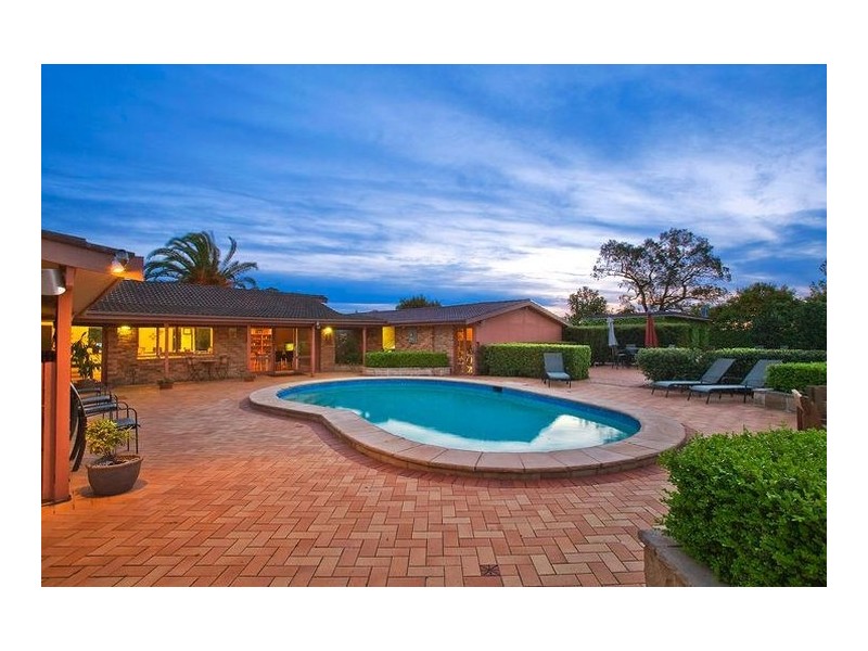 6 Campbell Crescent, Glenorie NSW 2157