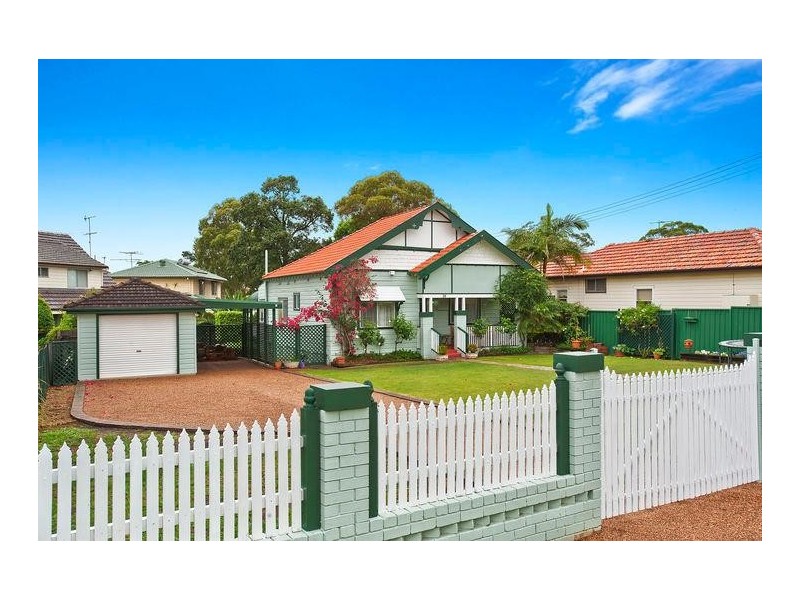 24 Wyena Road, Pendle Hill NSW 2145