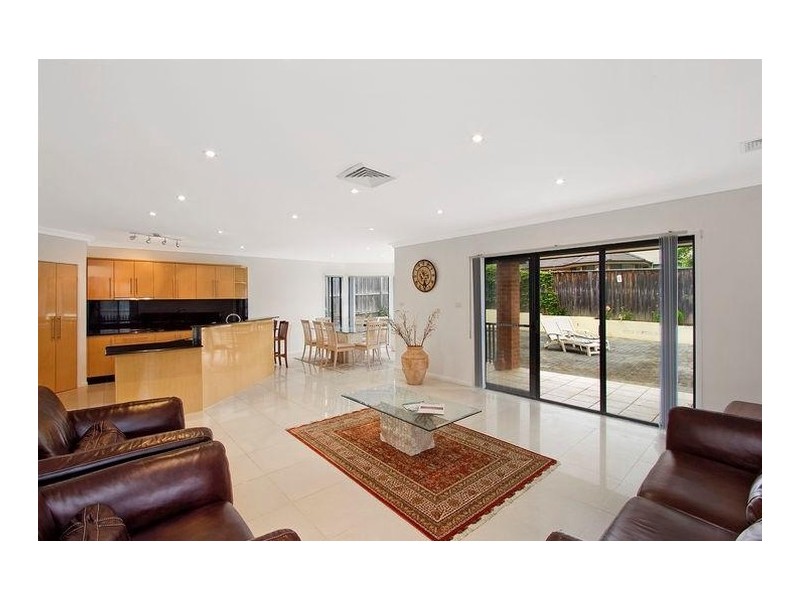 5 Kinnard Way, Kellyville NSW 2155