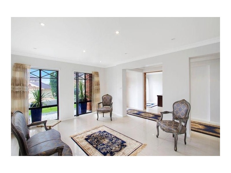 5 Kinnard Way, Kellyville NSW 2155