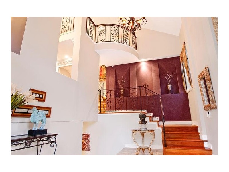 17 Hoop Pine Place, West Pennant Hills NSW 2125
