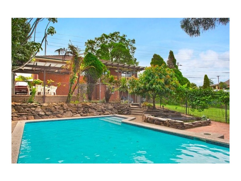 2 Lukes Lane, Baulkham Hills NSW 2153