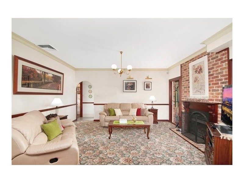 11 Erlestoke Place, Castle Hill NSW 2154