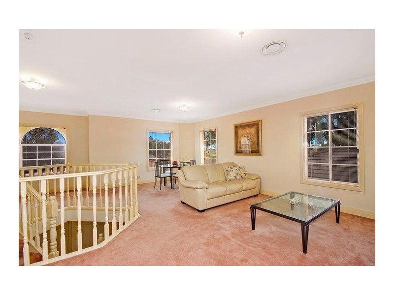 19 Broadleaf Crescent, Beaumont Hills NSW 2155