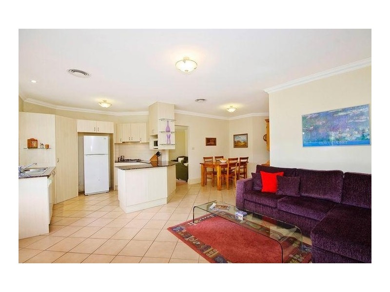 19 Broadleaf Crescent, Beaumont Hills NSW 2155