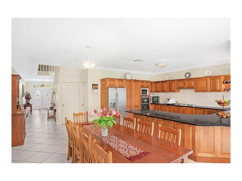 28 Broadleaf Crescent, Beaumont Hills NSW 2155