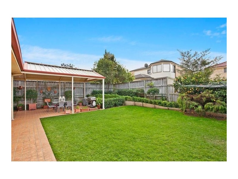 28 Broadleaf Crescent, Beaumont Hills NSW 2155