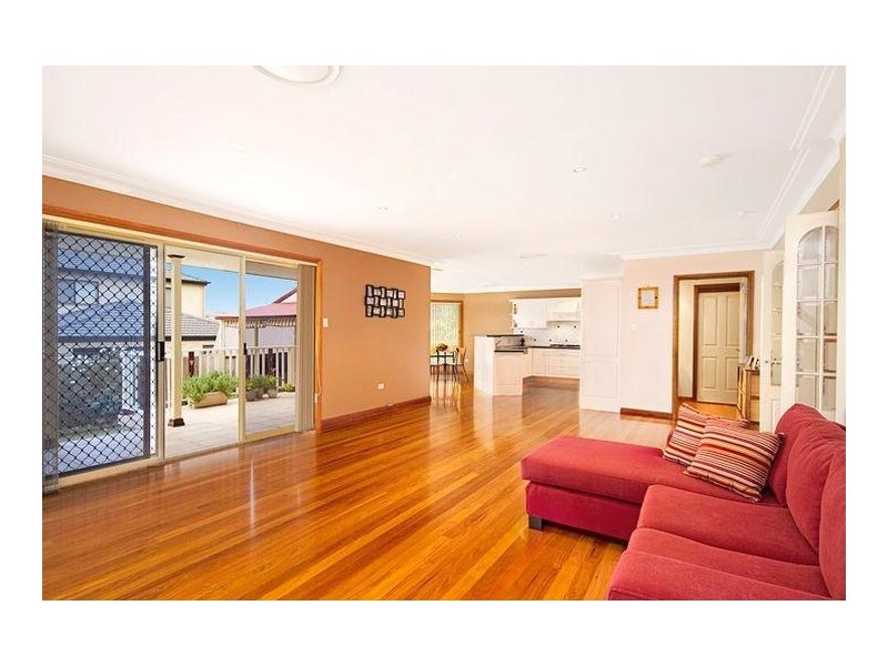 25 Tallowood Grove, Beaumont Hills NSW 2155