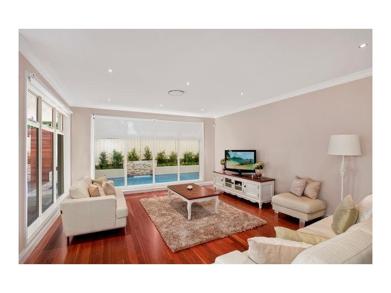 19 Brookfield Way, Castle Hill NSW 2154