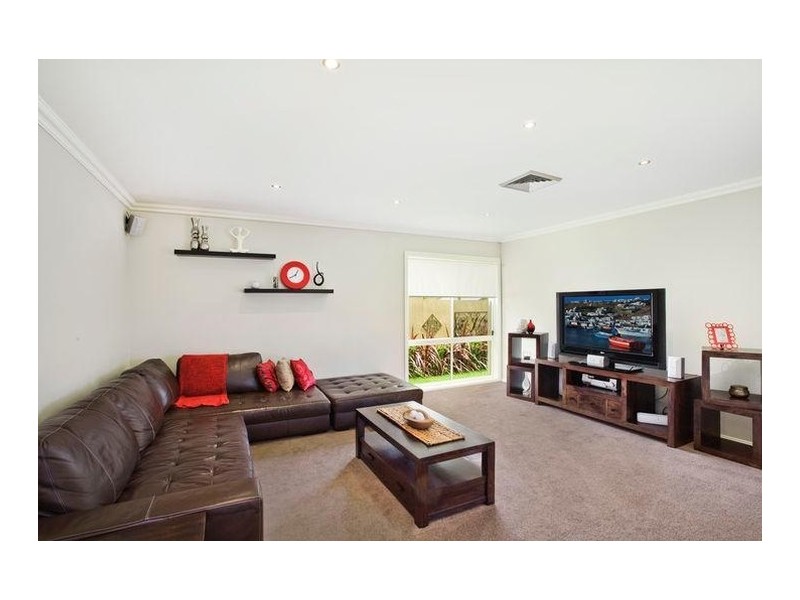 13 Honeyeater Crescent, Beaumont Hills NSW 2155