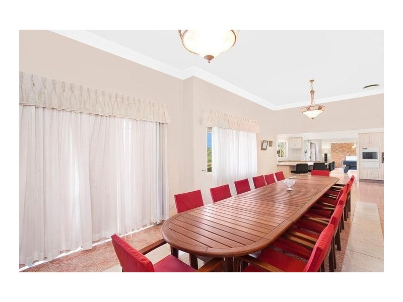 11 Redwood Close, Castle Hill NSW 2154