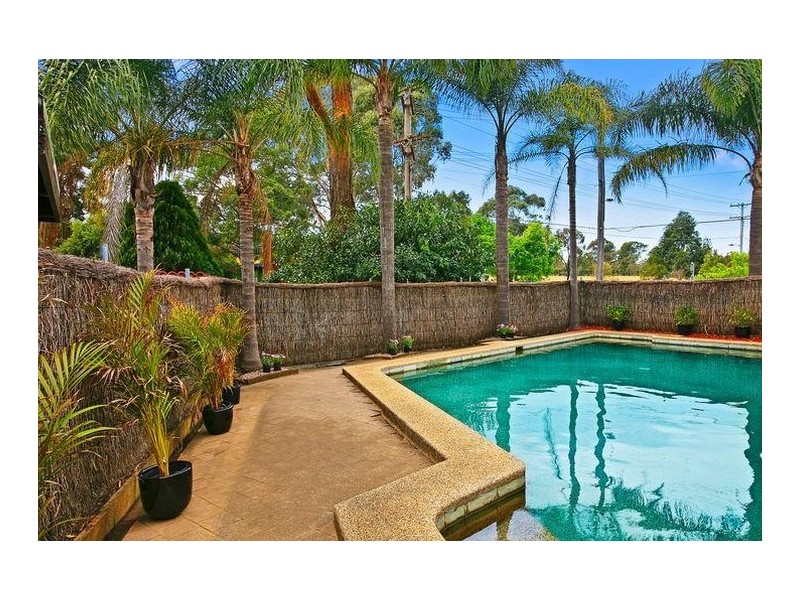 2 Langdon Road, Baulkham Hills NSW 2153
