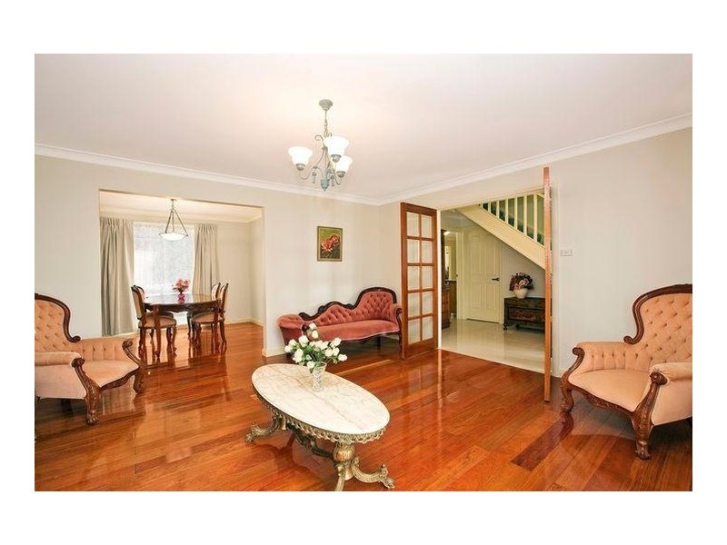 1 Kinchega Crescent, Glenwood NSW 2768