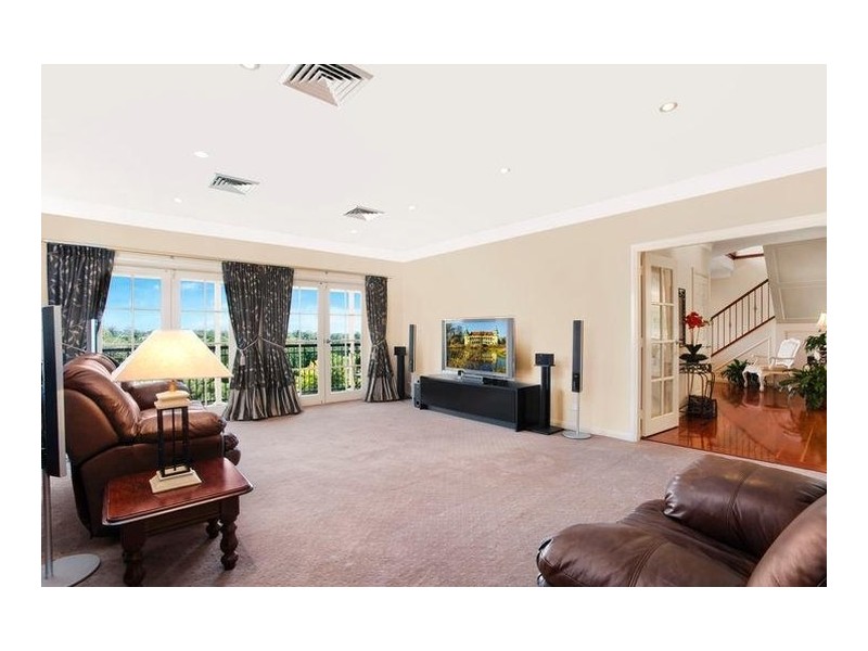 32 Redwood Close, Castle Hill NSW 2154