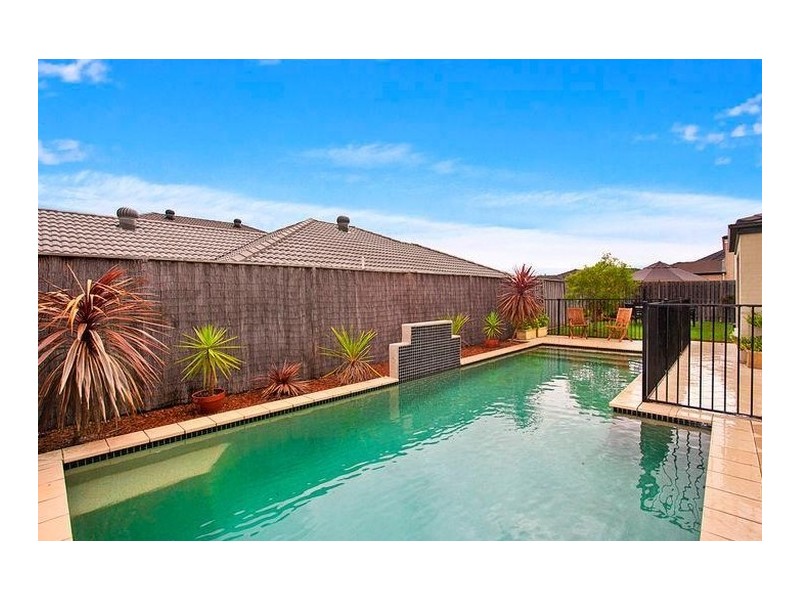 18 Ashtead Parade, Stanhope Gardens NSW 2768