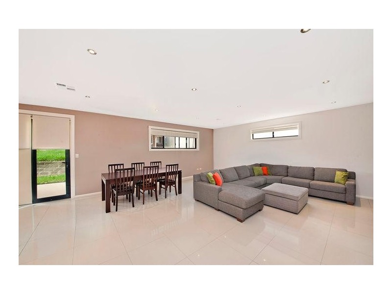 61 Redden Drive, Kellyville NSW 2155