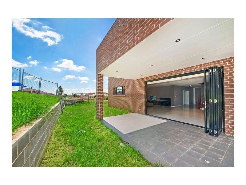 61 Redden Drive, Kellyville NSW 2155