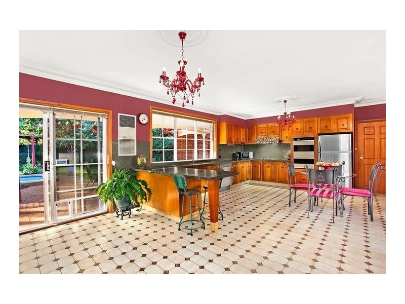 8 Palisander Place, Castle Hill NSW 2154