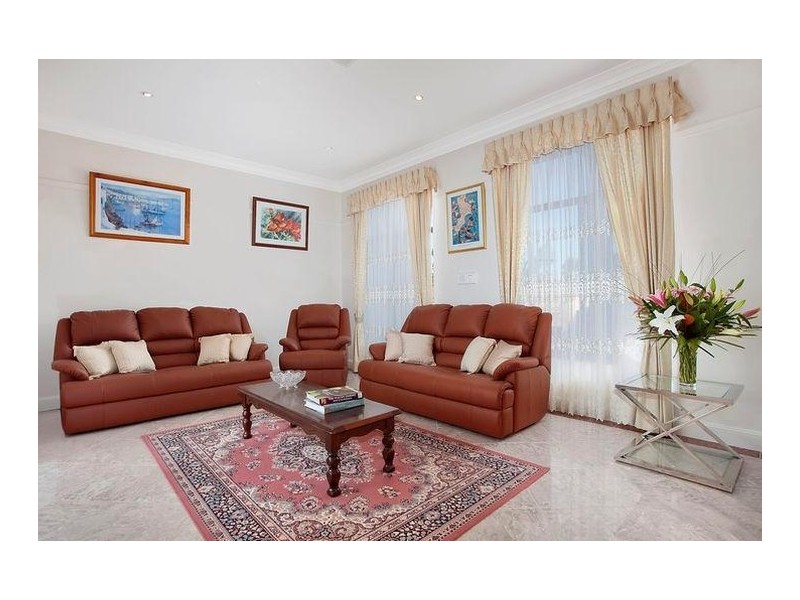 10 Greyfriar Place, Kellyville NSW 2155