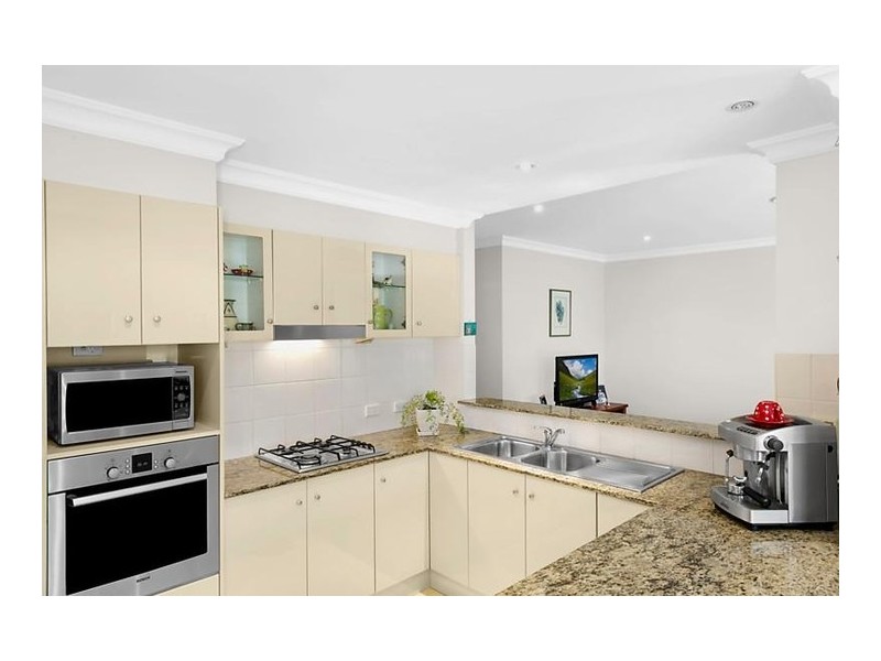 18 Chestnut Grove, Kellyville NSW 2155