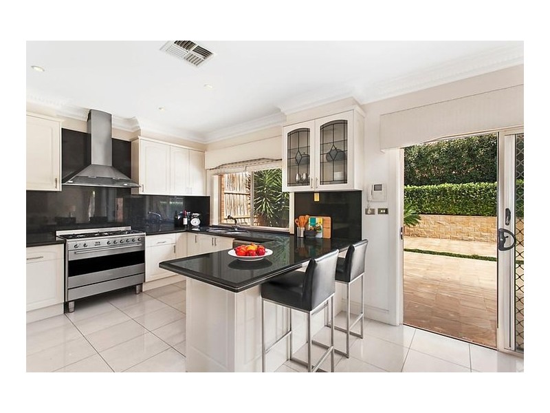 6 Smalls Creek Way, Beaumont Hills NSW 2155