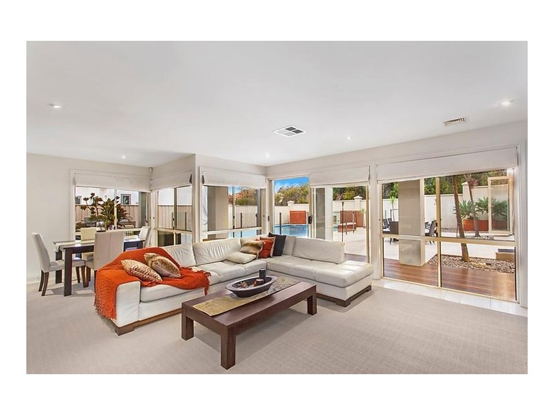 12 Waterfall Crescent, Bella Vista NSW 2153