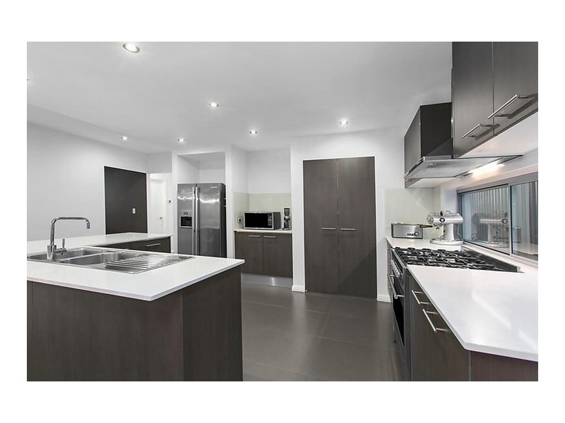 11 Kirkwall Avenue, Castle Hill NSW 2154