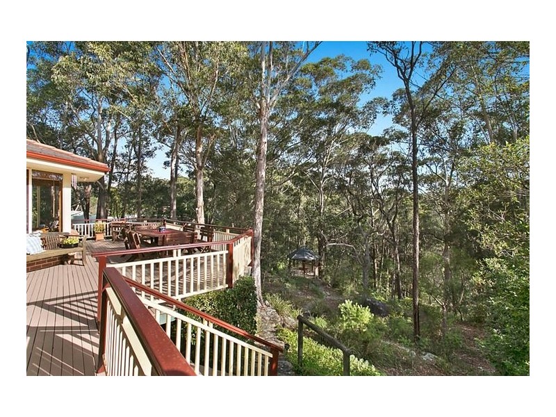 16 Penderlea Drive, West Pennant Hills NSW 2125