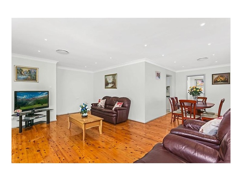 18 Woodhill Street, Castle Hill NSW 2154