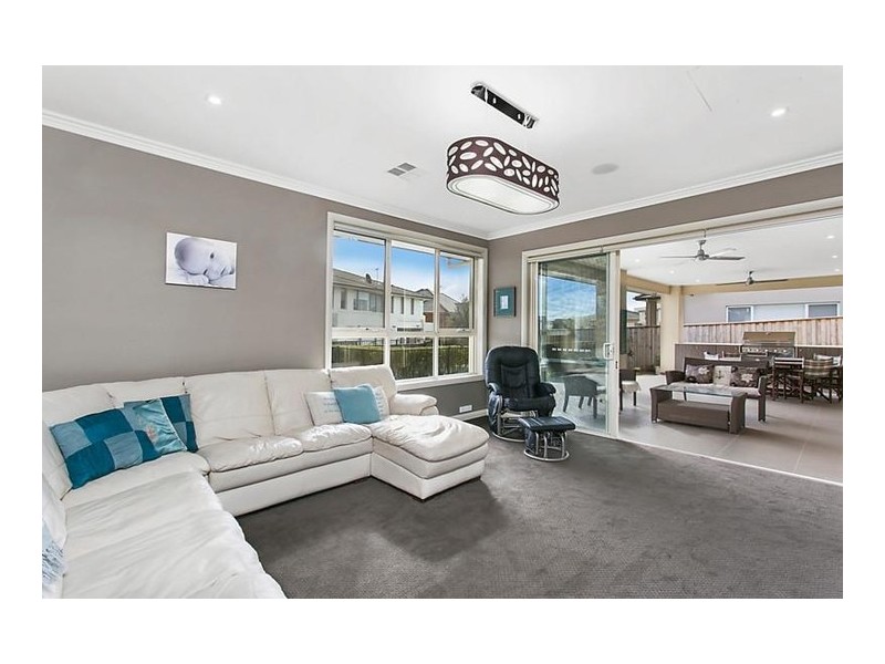 8 Montpellier Rise, Bella Vista NSW 2153