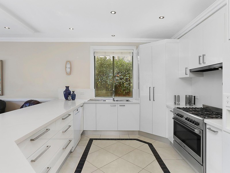 81 Edgewater Drive, Bella Vista NSW 2153