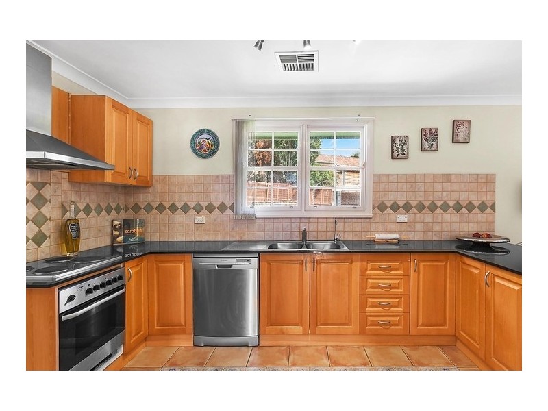 73 Dresden Avenue, Castle Hill NSW 2154