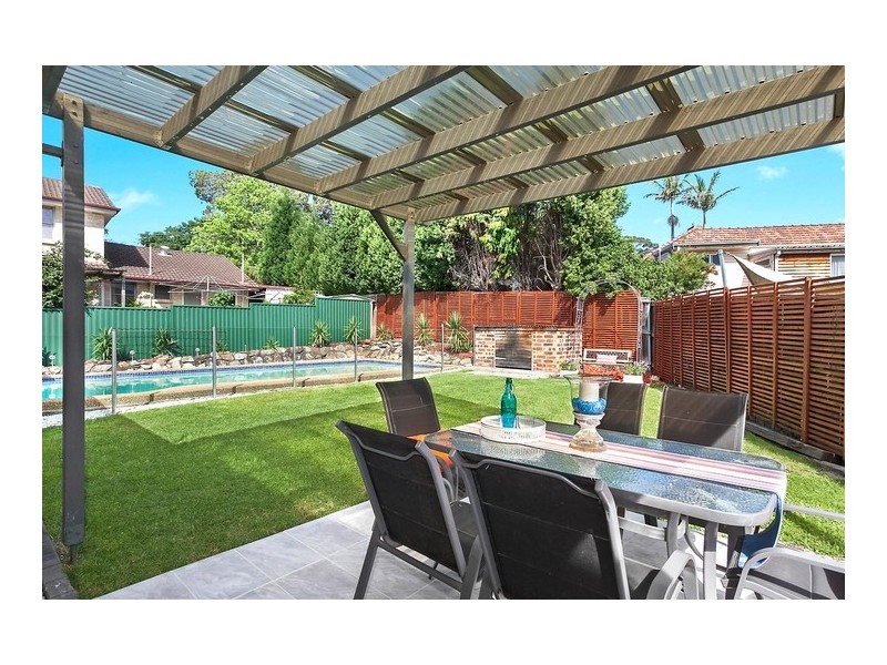 73 Dresden Avenue, Castle Hill NSW 2154