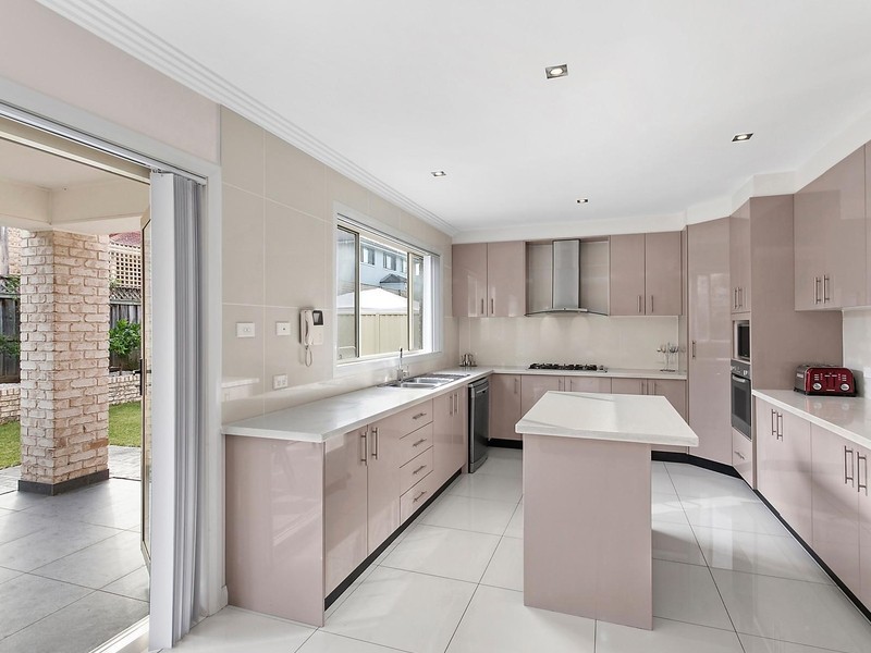 65 St Pauls Avenue, Castle Hill NSW 2154