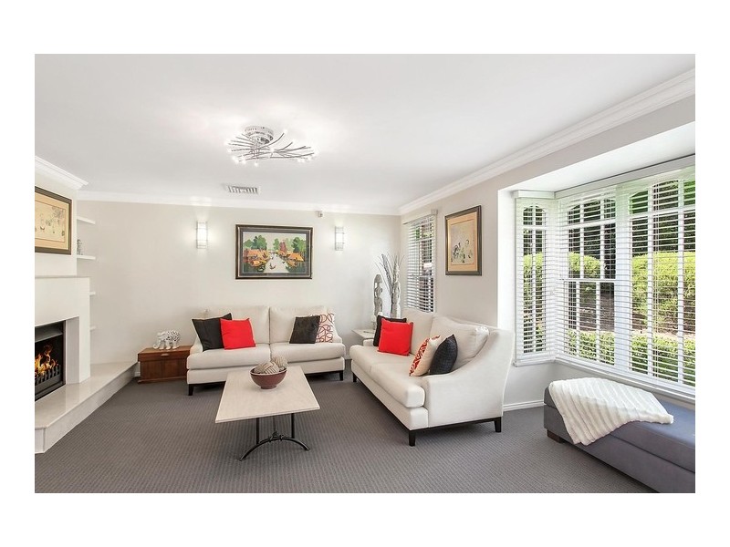6 Rosella Way, West Pennant Hills NSW 2125