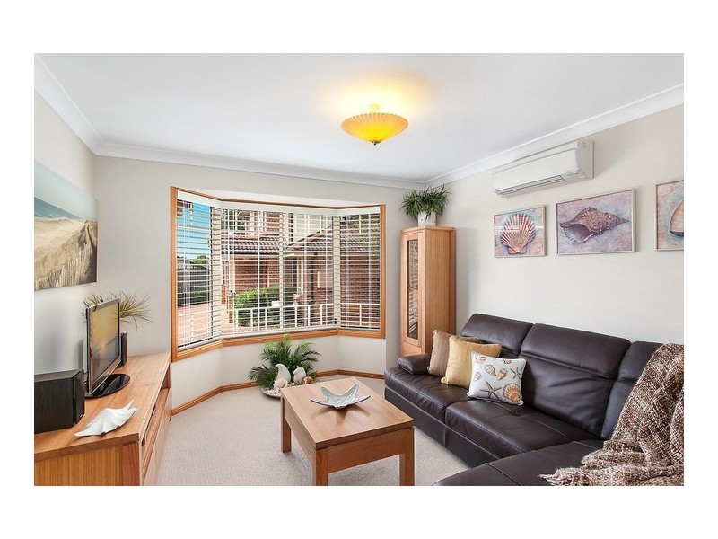 4/9 Wyldwood Crescent, Baulkham Hills NSW 2153
